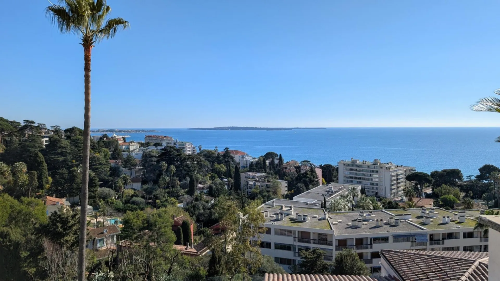 Cannes vue mer - la croix des gardes